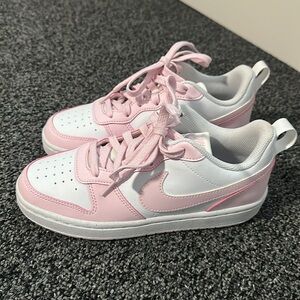 Nike Court Borough Low Youth 4